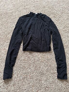 Black Long Sleeve Cropped Mock Neck Top